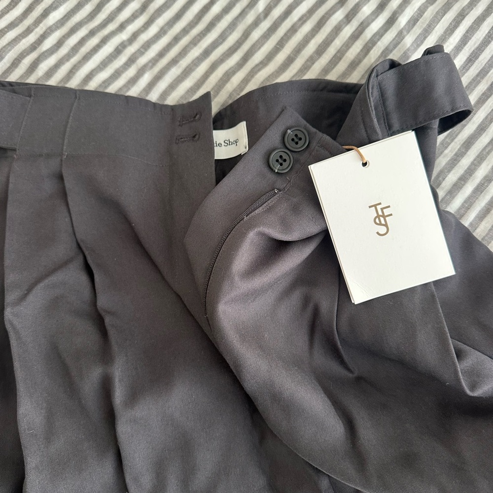 The Frankie Shop Balsta Cargo Pants in Dark Gray - Picture 3 of 4